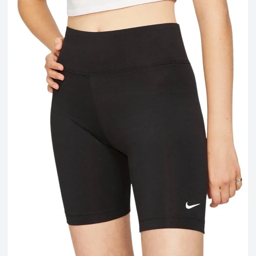Nike Women's Black Bike Shorts - Picture 1 of 10